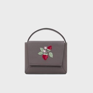 FLAP HANDBAG STRAWBERRY SUNDAE MARRÓN