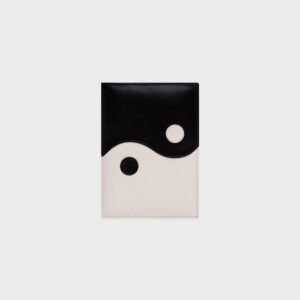 PORTAPASAPORTE LUCKY YIN YANG HUESO NEGRO
